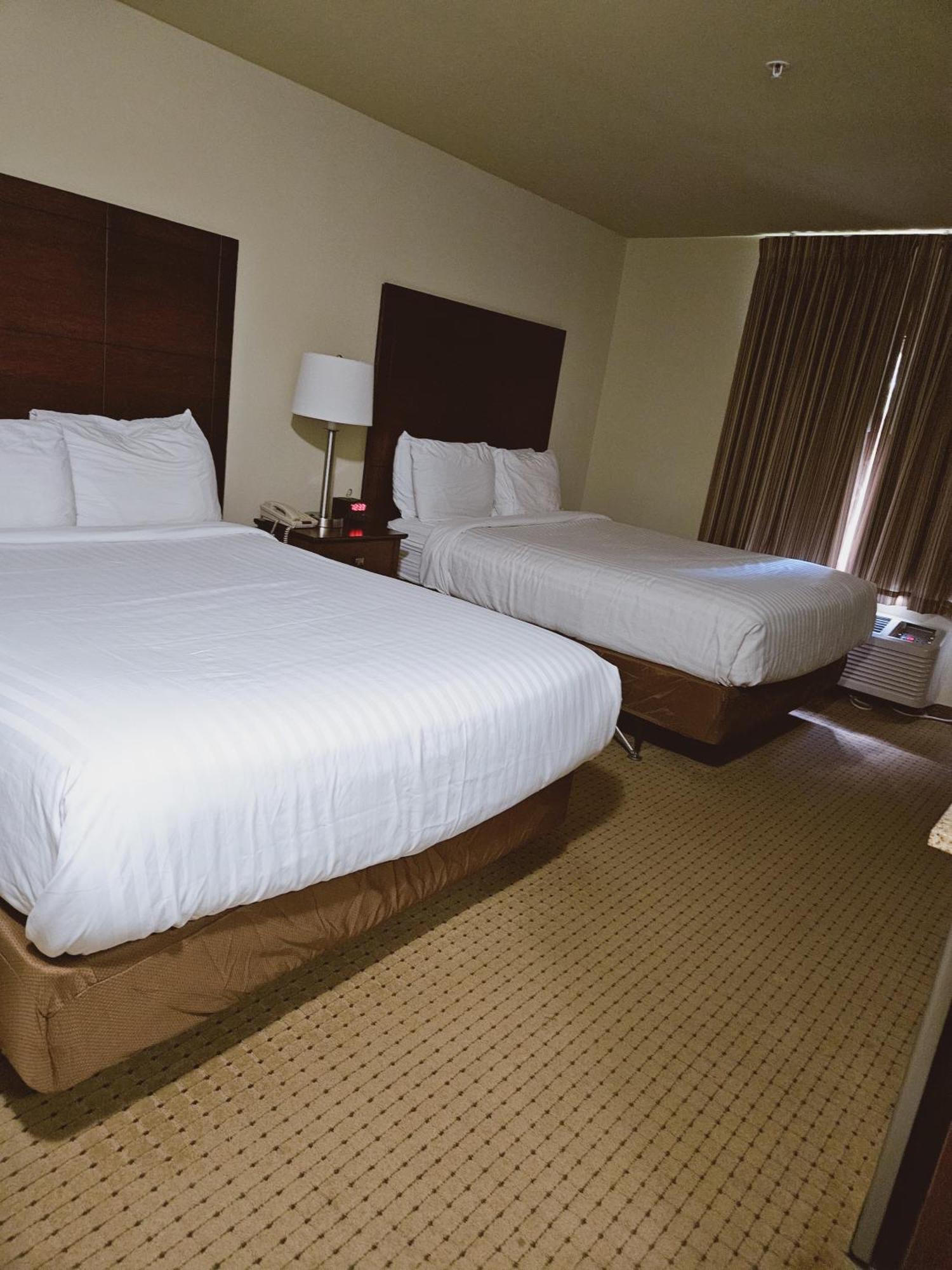 Cobblestone Inn & Suites - Bloomfield Luaran gambar