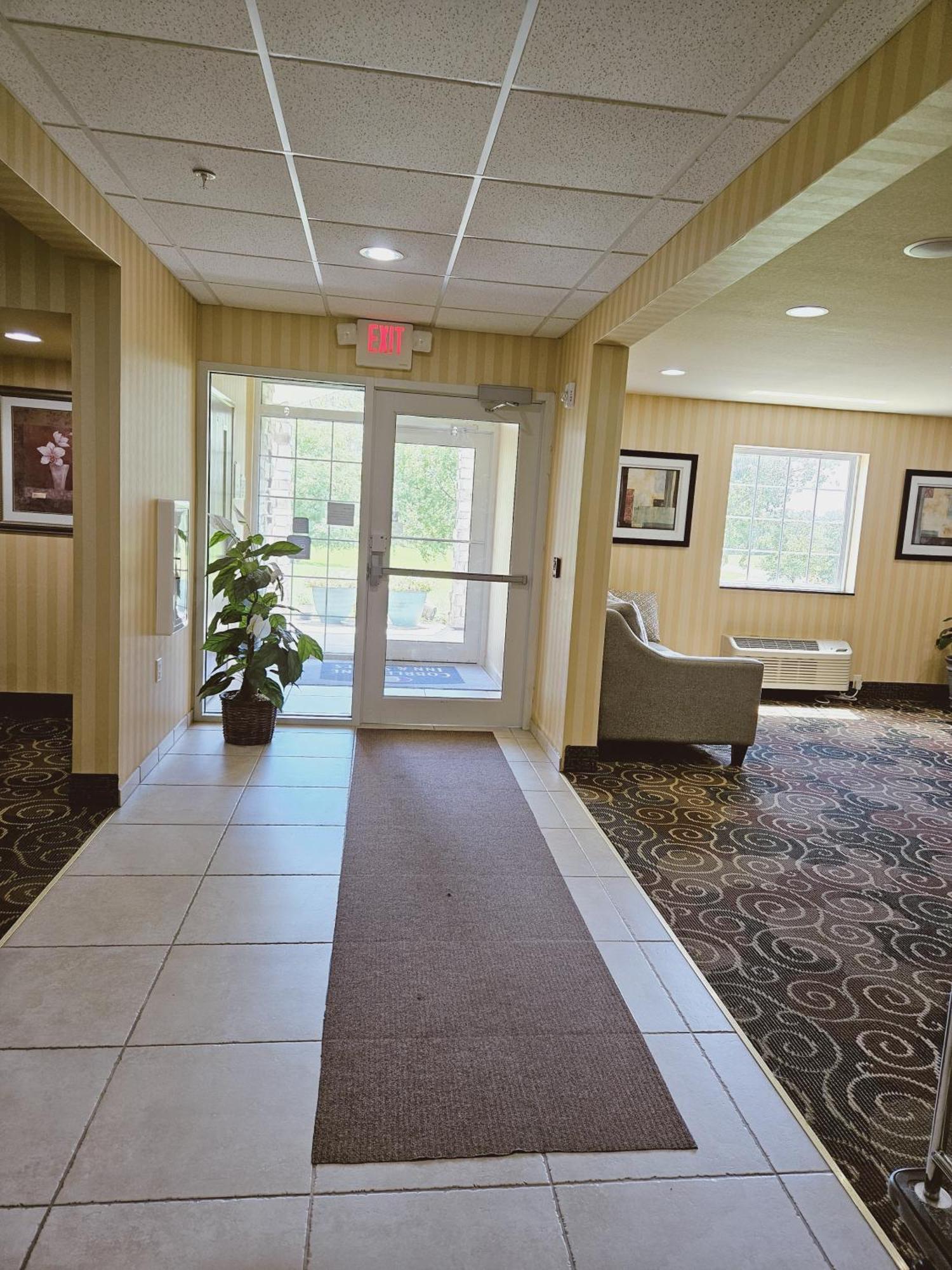 Cobblestone Inn & Suites - Bloomfield Luaran gambar
