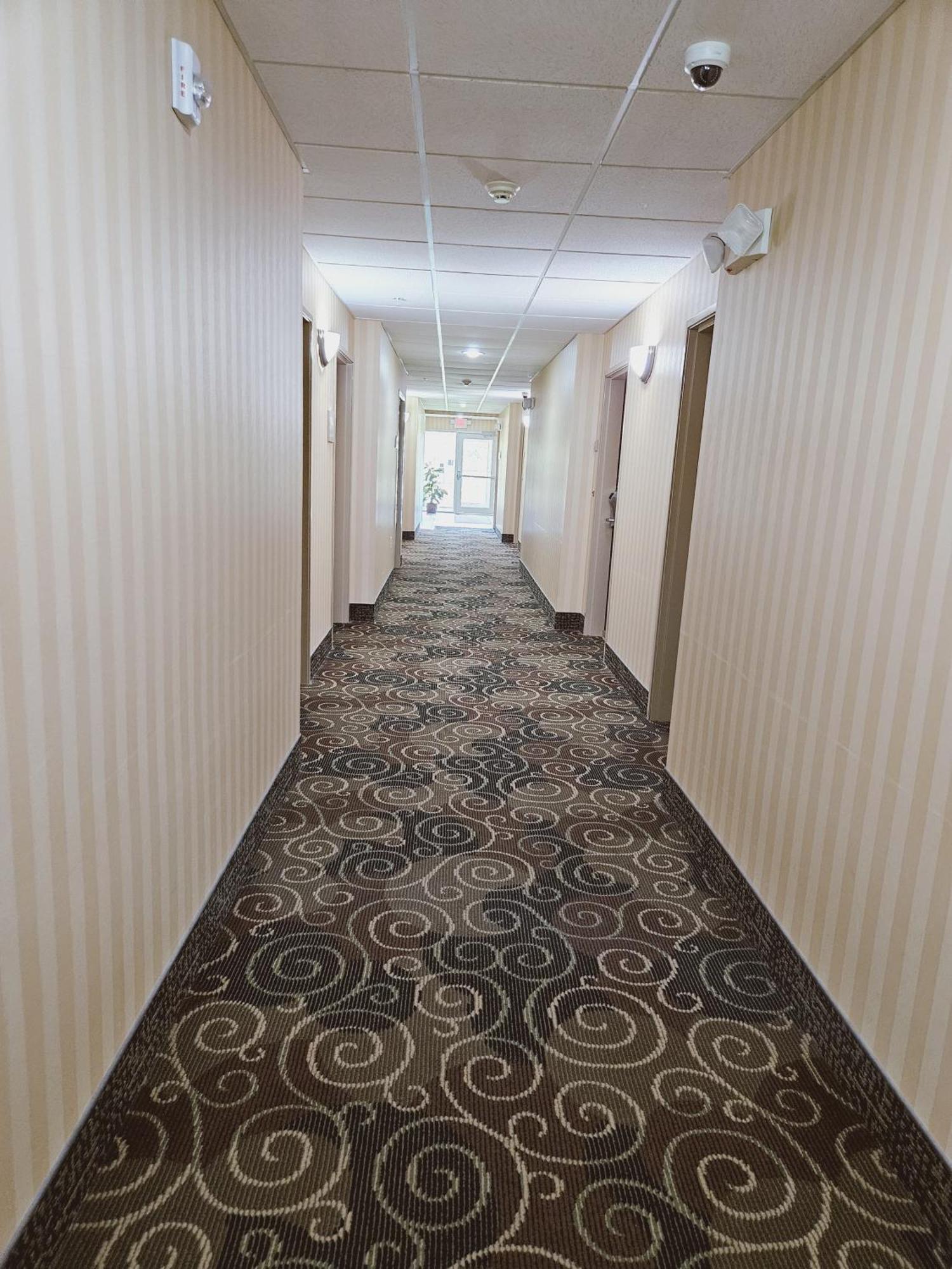 Cobblestone Inn & Suites - Bloomfield Luaran gambar