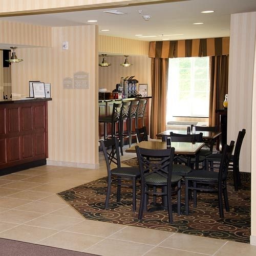 Cobblestone Inn & Suites - Bloomfield Luaran gambar
